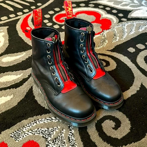 DR MARTEN’S 1460 YEAR OF THE RABBIT BOOT